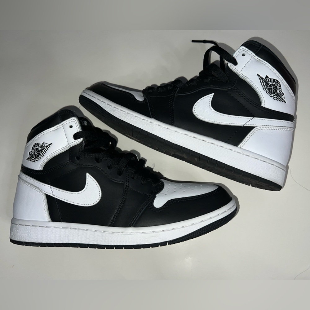 Air Jordan 1 - Picture 8 of 11